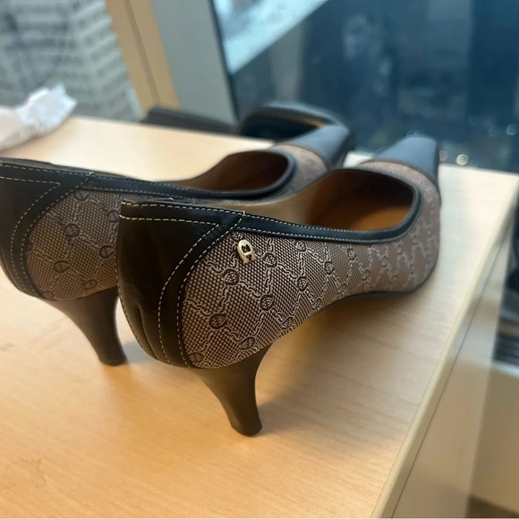 Etienne Aigner size 6.5 pumps excellent  condition - Picture 3 of 12